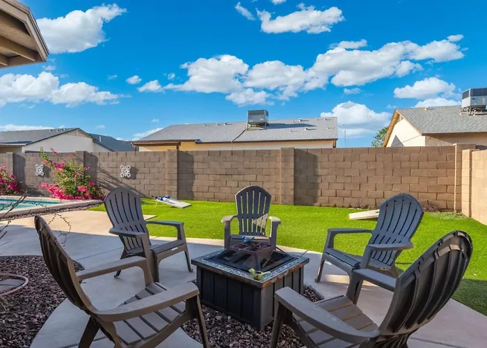 Holiday home Poolside Family Near Cardinals & Dodgers